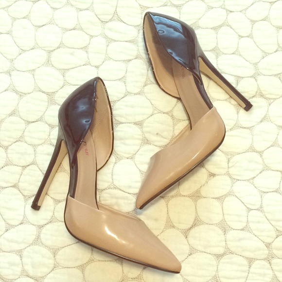 JustFab Shoes - New 8.5 JustFab tan/ black patent leather stiletto